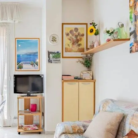 Casa Girasole Centro Apartment *