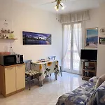 Апартаменти Casa Girasole Centro Санремо