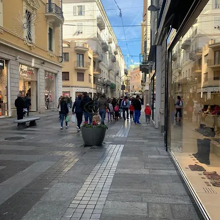 Casa Girasole Centro * Санремо