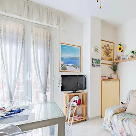 Casa Girasole Centro * Санремо