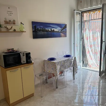 Casa Girasole Centro Apartmán *