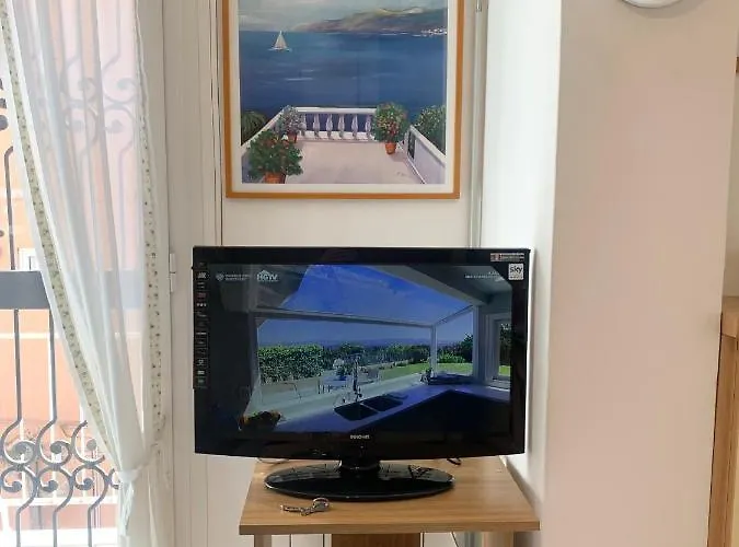 Casa Girasole Centro Apartment *